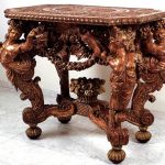 Table en chêne avec sculpture sculpturale inhabituelle
