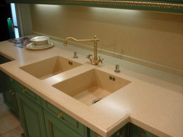 Cabinet sous l'évier double