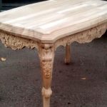 Option de modèle de table basse sculptée
