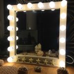Miroir avec décor