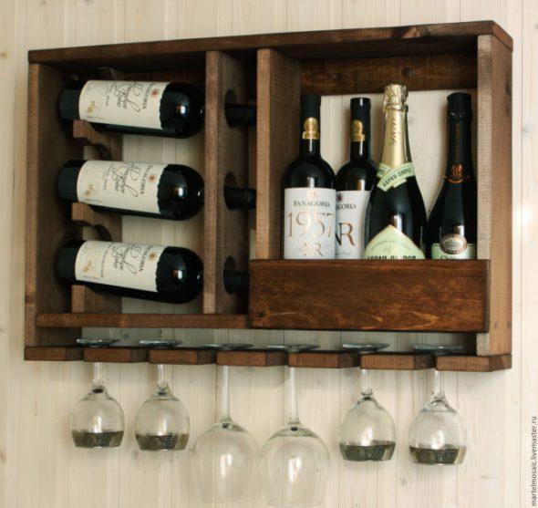 Casier à vin dans la cuisine