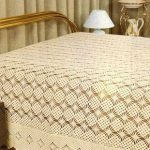 Couvre-lit ajouré au crochet avec motif original