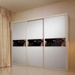 Garde-robe blanche losange