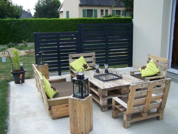 Mobilier d'extérieur à partir d'une palette
