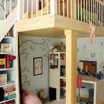 Lit mezzanine pour enfants avec bureau et aire de jeux