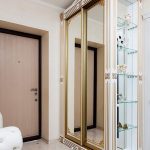 Belle armoire avec des images vintage