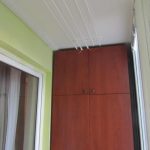 Armoire autonome sur le balcon