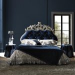 Couvre-lit avec volant pour une chambre traditionnelle