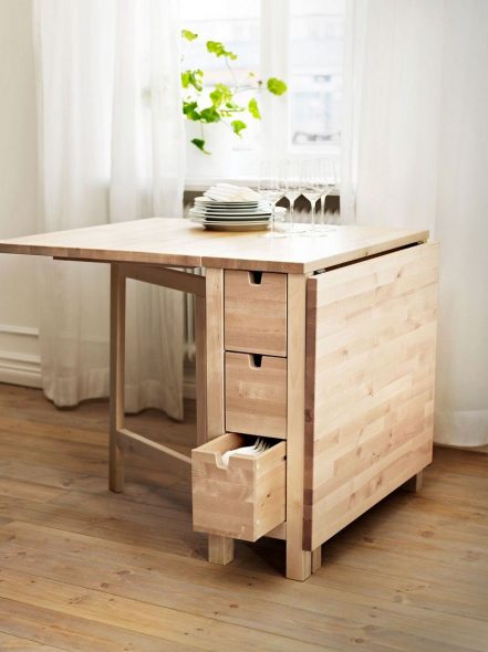 Table pliante pour la cuisine ou le salon