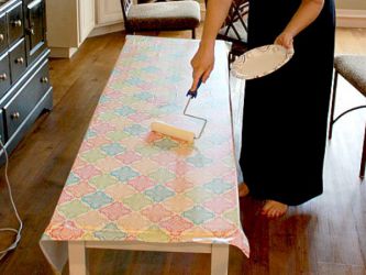 Lisser la surface avec un rouleau