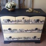 Commode chic après la décoration de découpage