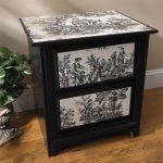Cabinet décoré d'antiquités