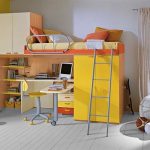 Lit mezzanine jaune vif pour une chambre élégante