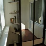 Armoire à glace sur la loggia