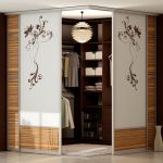 Armoire coulissante sous la forme d'une armoire