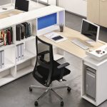Mobilier de bureau pour personnel blanc