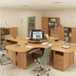 Mobilier lumineux dans le bureau