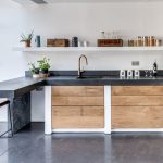 Béton à l'intérieur de la cuisine