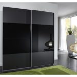 Armoire élégante noire