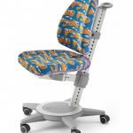 Chaise d'enfant pour l'étudiant