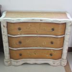 Commode de style provençal