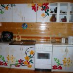 Beau décor pour la cuisine dans une maison de campagne