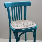 Belle chaise viennoise dans une version moderne