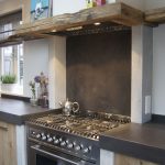 Cuisine de style rustique dans un style moderne