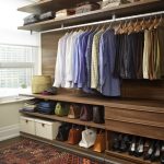 Walk-in linéaire en bois