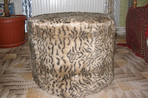 Pouf léopard en fourrure
