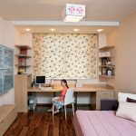 Jolie chambre pour les filles avec des emplois