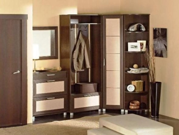 Modèle d'armoire d'angle