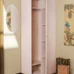 Petite armoire d'angle pivotante