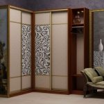 Armoire d'angle autonome