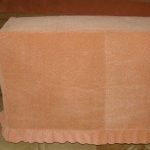 Pouf rectangulaire avec une couverture amovible