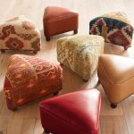 Ottomans triangulaires multicolores