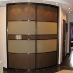 Armoire radiale pour le couloir