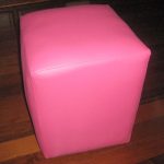 Pouf rose de bouteilles