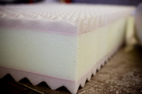 Mousse de polyuréthane pour un canapé