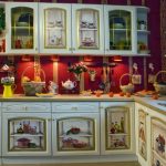 Superbe cuisine lumineuse utilisant la technique de découpage