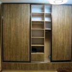 Armoire en bois avec leurs propres mains