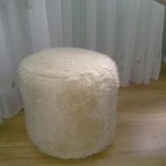 Ottoman élégant et doux et moelleux avec vos propres mains