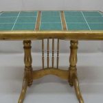 Table avec des tuiles sur la table après la mise à niveau