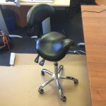 Chaise de selle noire