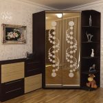 Armoire d'angle avec armoire à chaussures