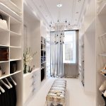 Étroit vestiaire long