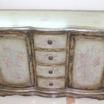 Commode Restaurée Avec Roses