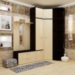 Armoire encastrée dans le coin du couloir avec un intérieur inhabituel