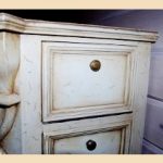 Mobilier ancien blanchi