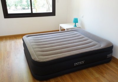 Lit Intex